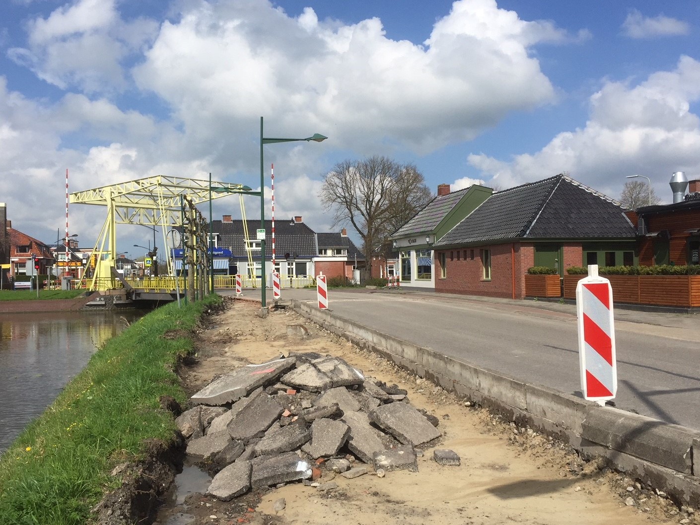 Boterdiep Oostzijde met Gele Klap aan het begin de van opknapbeurt